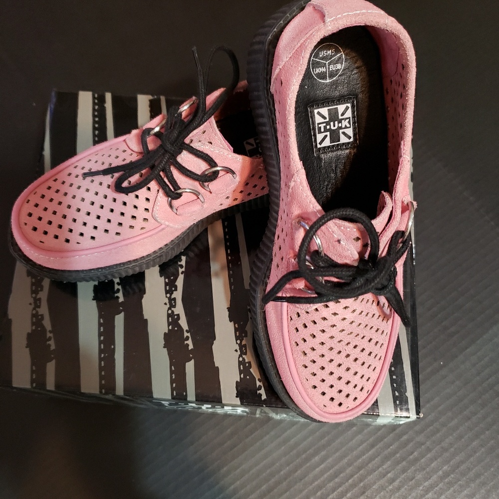 T.U.K. PINK SUEDE CREEPERS